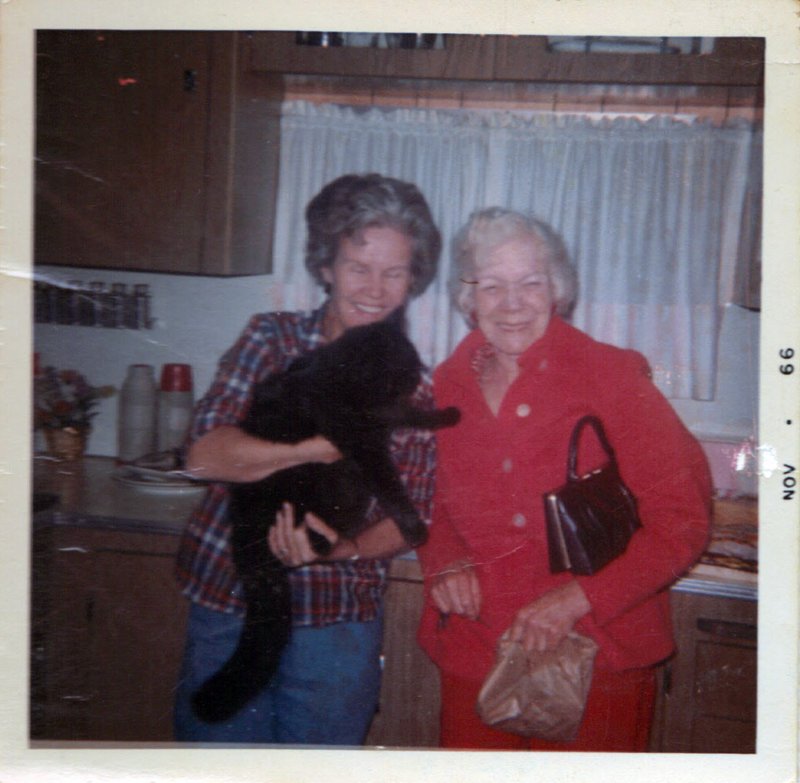 auntbonnieandgrandmaenglish.jpg